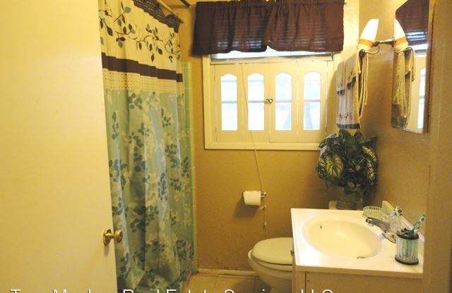 2335 W. Contour Dr.