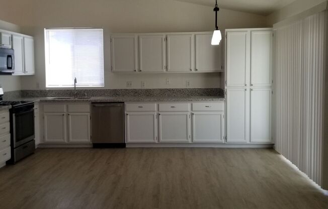 5903 GOLDEN SUNSET CT