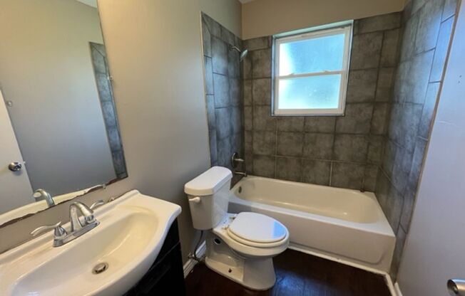 4 beds, 1 bath, $1,299