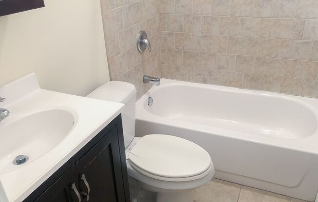 2 beds, 1 bath, 1,125 sqft, $2,995, Unit 3639-2