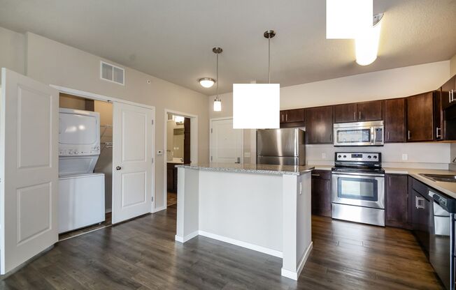 2 beds, 2 baths, 990 sqft, $2,500, Unit 219
