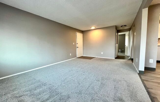 2 beds, 1 bath, 900 sqft, $1,650, Unit 19-C