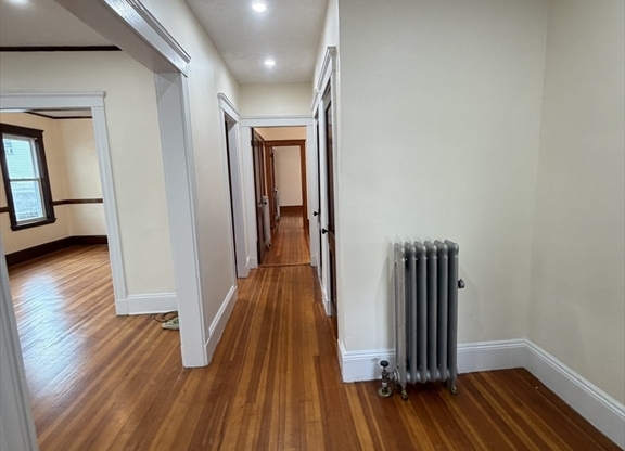 6 MALVERN AVE
