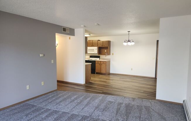 2 beds, 2 baths, 1,100 sqft, $990