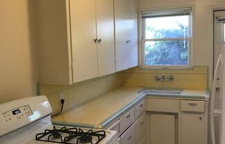 1 bed, 1 bath, 620 sqft, $2,000