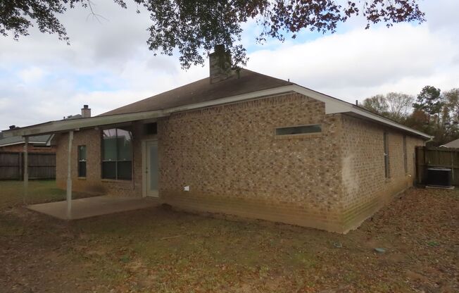 4 beds, 2 baths, $1,900