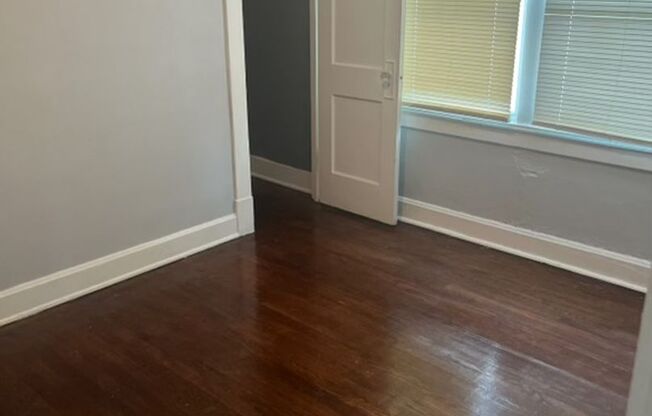 Cozy 2 bedroom 1 bath