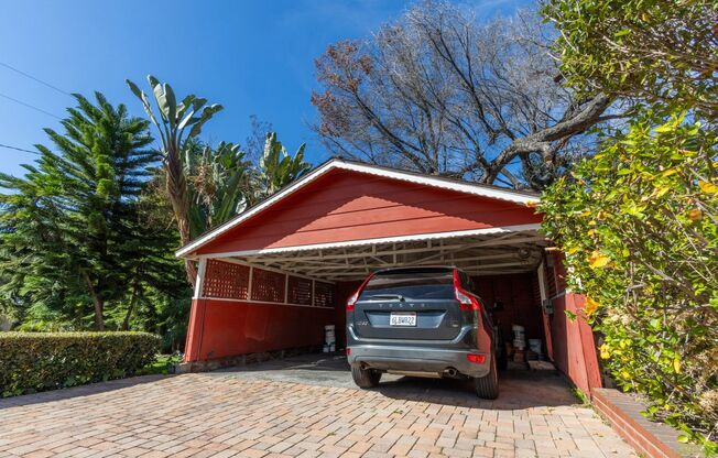 703 Manzanita Avenue