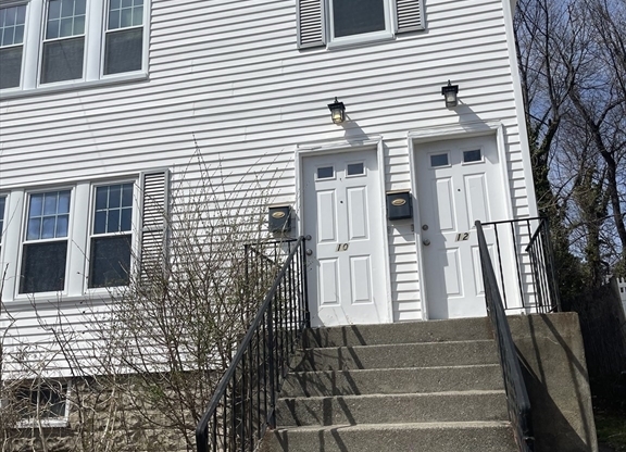 12 AMHERST RD