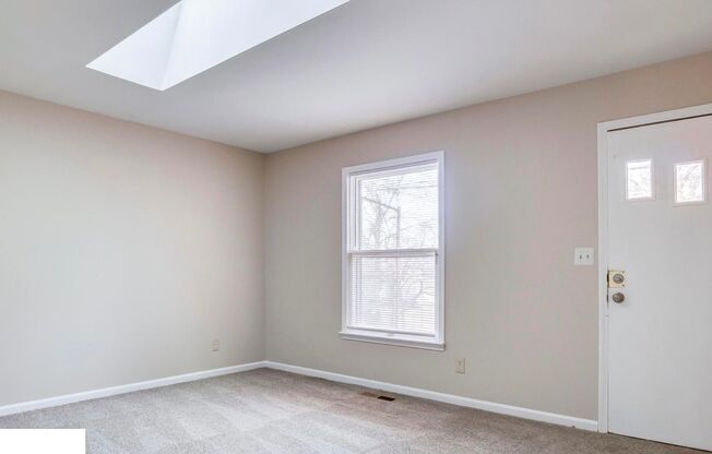 2BR/1BA Apartment For Rent Near NuLu!