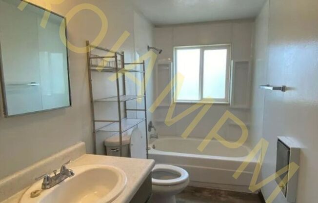 2-Bed 1-Bath Green Leaf Apartments