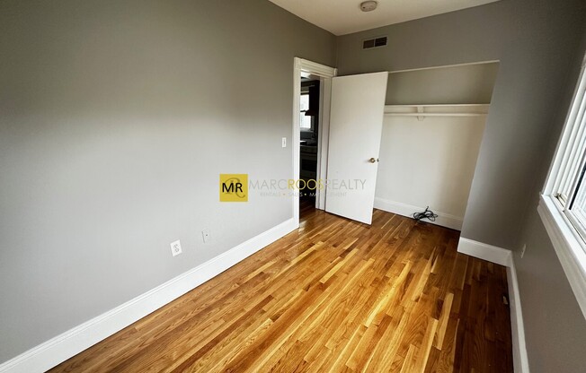 33 ADAMSON ST