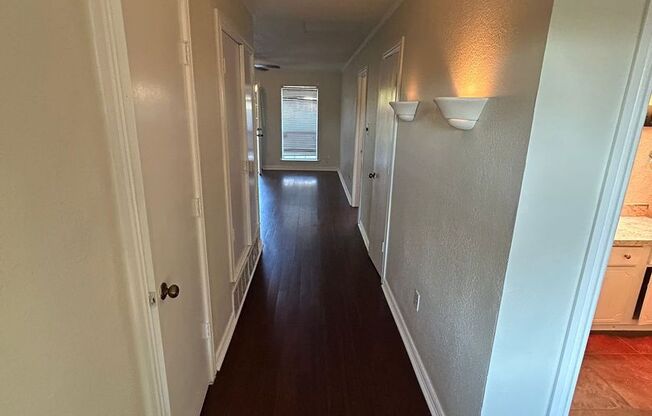 3 beds, 2 baths, $2,300