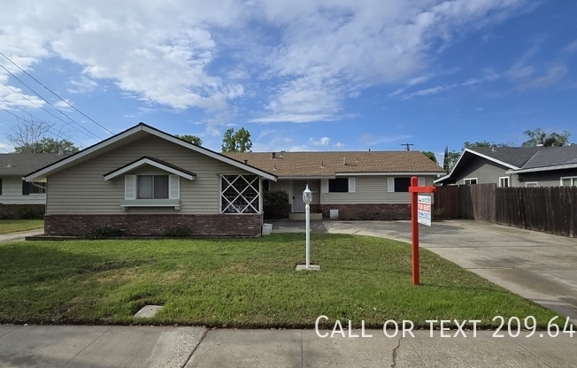 1704 CRESTVIEW DR
