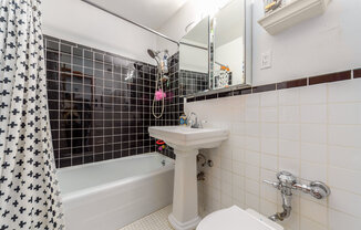 135 OCEAN PKWY