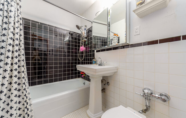 135 OCEAN PKWY