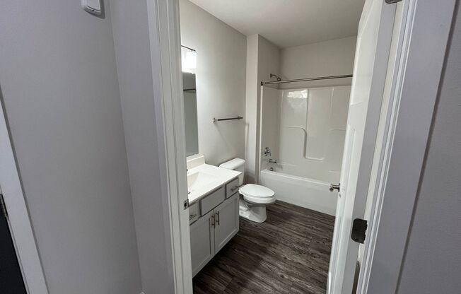 3 beds, 3.5 baths, 2,139 sqft, $2,415, Unit Lime 319