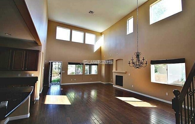 Welcome to Your Dream Home in the Heart of Las Vegas!