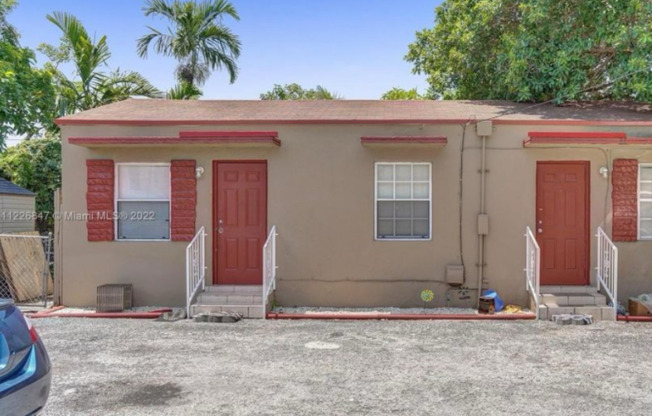 1554 NW 58 ST