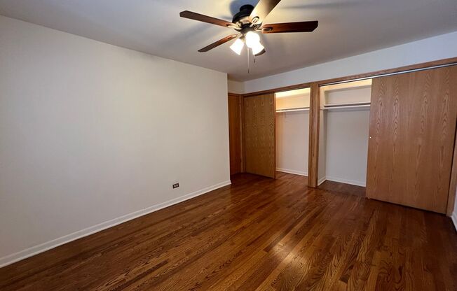2 beds, 1 bath, 900 sqft, $2,450, Unit 417-305