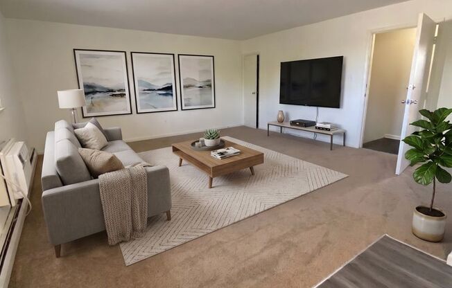 2 beds, 1 bath, 810 sqft, $1,595, Unit 00 - J- 8