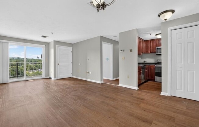 2 beds, 2 baths, 863 sqft, $2,600, Unit Unit 701