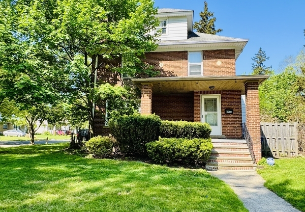 1508 PARKHILL RD