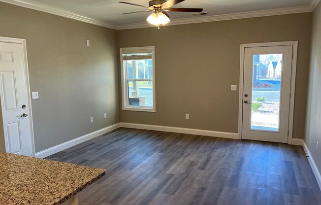 2 beds, 2 baths, 979 sqft, $1,130, Unit 911