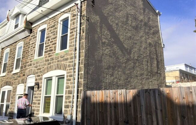 Newly Renovated 3-Bed/2.5-Bath Townhouse in Manayunk! Three Parking Spots Included!