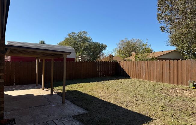 3 beds, 2 baths, $1,300