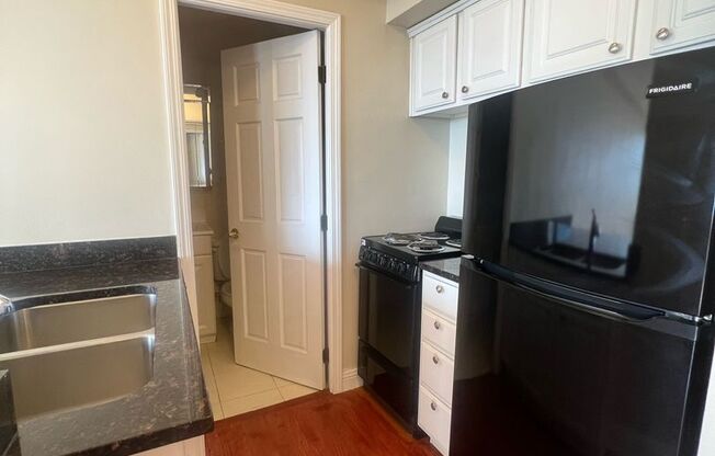 Studio, 1 bath, 650 sqft, $1,665, Unit 418-1506
