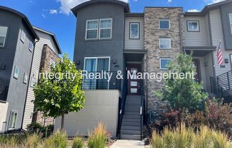 3 Bed/2.5 Bath Townhome, 1999 sq ft, 2160 Meadows Blvd Unit A