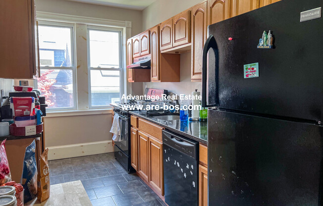 27 LANARK RD