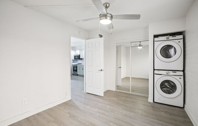 1 bed, 1 bath, 550 sqft, $1,637, Unit 39