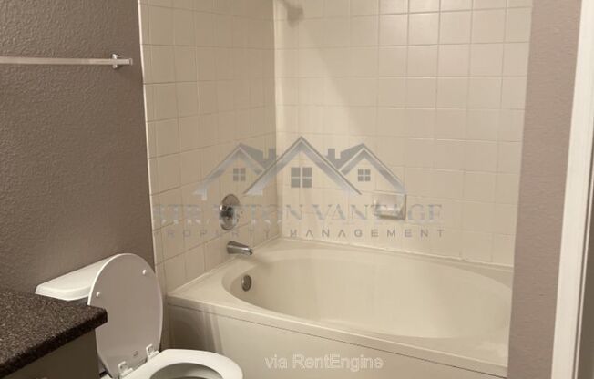 1 bed, 1 bath, 692 sqft, $1,140, Unit 367