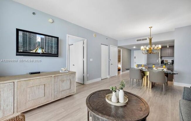 2 beds, 1 bath, $6,470, Unit # 4309