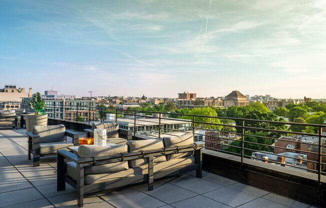 1 bed, 1 bath, $2,650, Unit 702