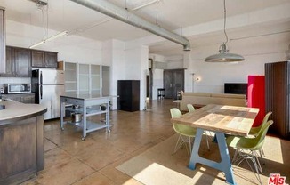 108 W 2nd Street