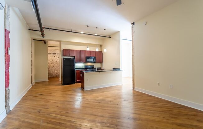 2 beds, 2 baths, 731 sqft, $1,045, Unit BD204