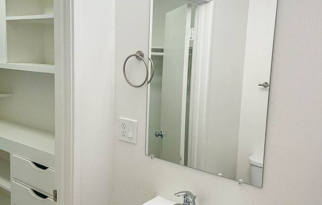 Studio, 1 bath, 350 sqft, $1,425, Unit 5478-19
