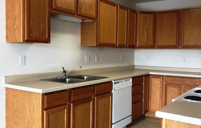 1 bed, 1 bath, 766 sqft, $695