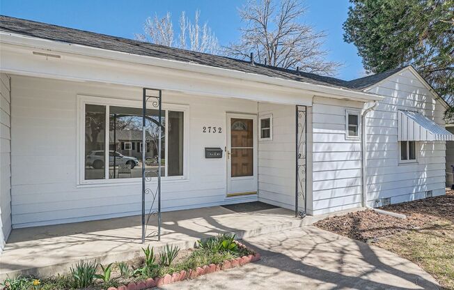 Beautiful 3-Bedroom Home in Denver – Available in August