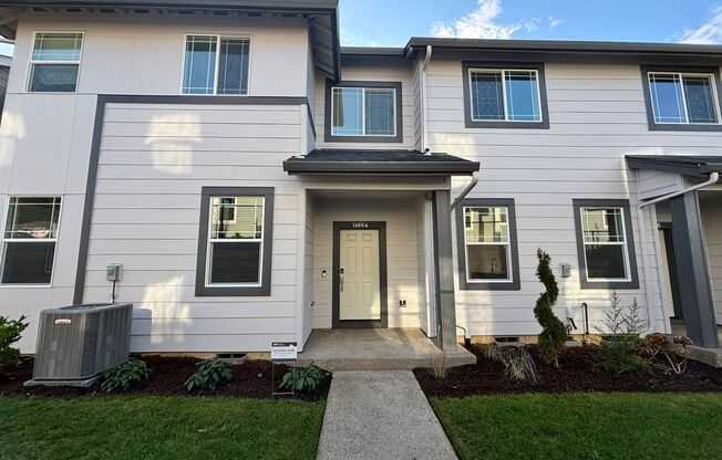 New Construction - 5 Bedroom 2.5 Bath in Tigard/ Tualatin Distract!