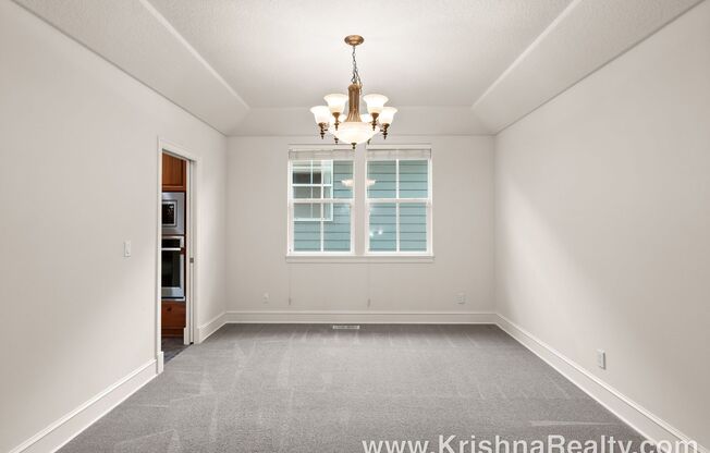 Beautiful Bauer Highlands 4 BD* 2.5 BA* Single Family Home Located Near Findley/Stoller/Sunset Schools!