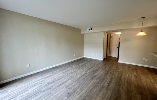 1 bed, 1 bath, 700 sqft, $1,500, Unit 85