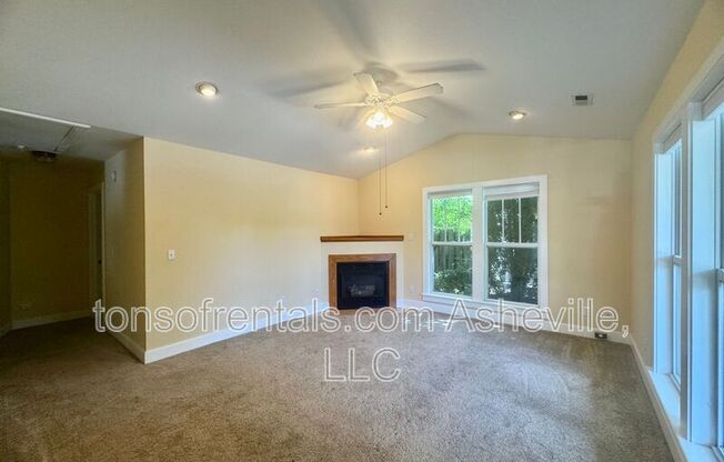 3 ROSEMONT CT