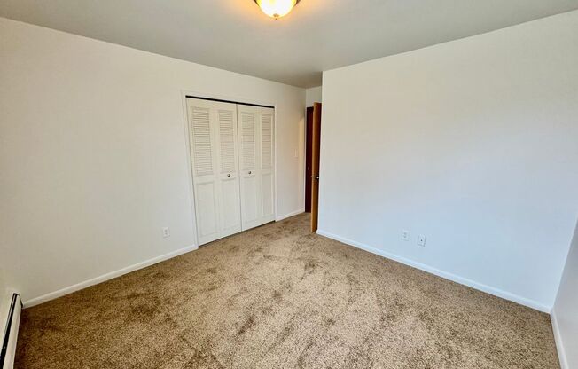 2 beds, 1 bath, 900 sqft, $1,295, Unit 4