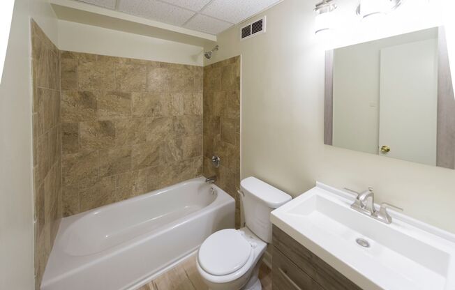 3 beds, 2 baths, 1,300 sqft, $1,795, Unit 2709-T1