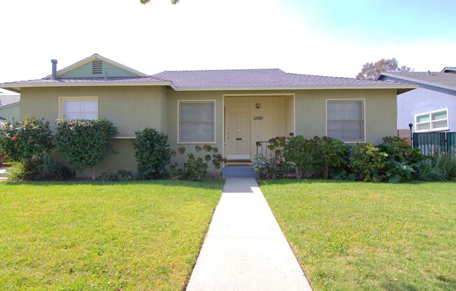Charming Sun-Filled 3BR/2BA Home in Lake Balboa with Large Backyard & Fruit Trees