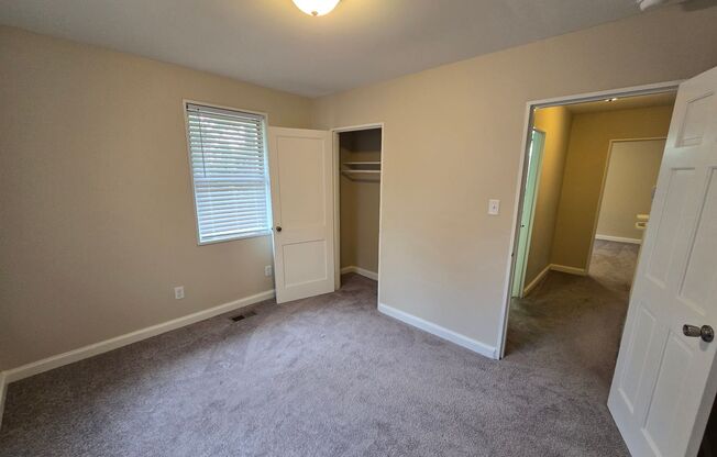 2 beds, 1 bath, $1,200